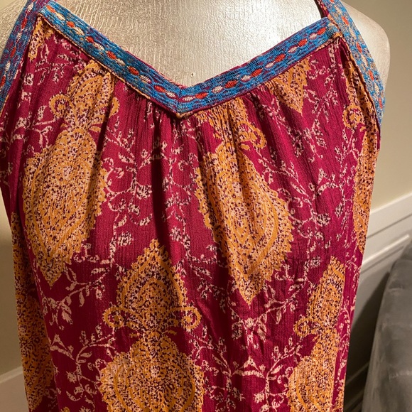 Maxi Dress with a Cute Pattern - Picture 3 of 9